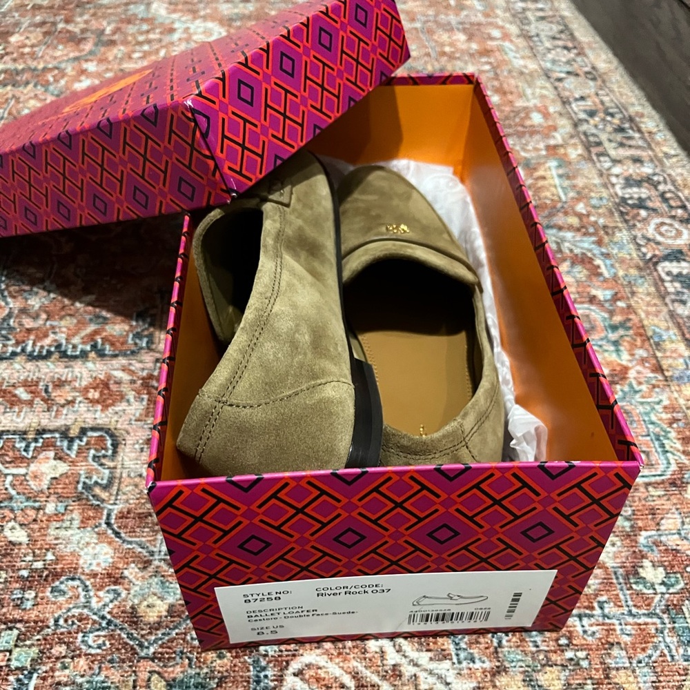 Tory Burch Suede Ballet Loafer- brand new SZ 8.5